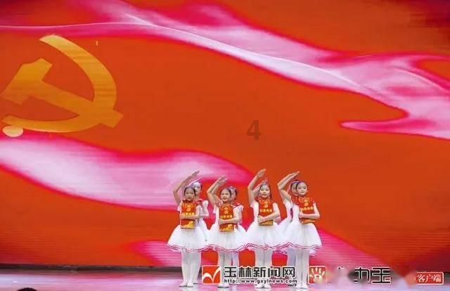 甜美小邮差